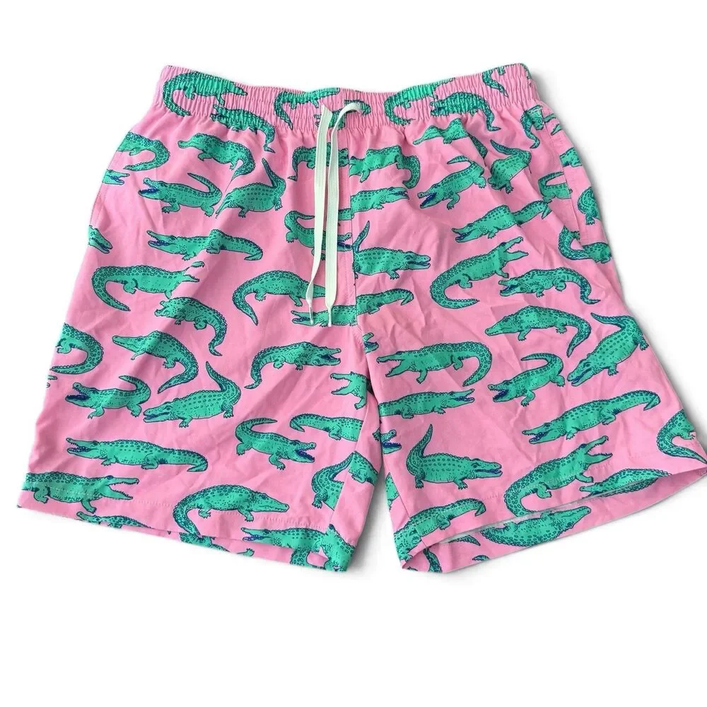 Chubbies The Gem Glades Swim Trunks Men L Pink Alligator Print AOP Stretch Lined